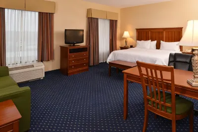 Hampton Inn & Suites Fredericksburg South Hotel a 
