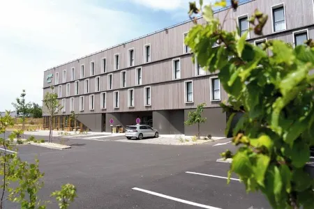 Greet Hotel Rennes Pacé Отели в г. Ле Рё