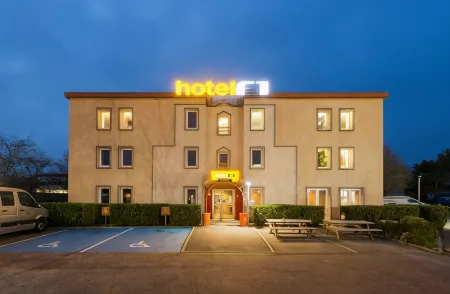 Hotelf1 Massieux Отели в г. Флёрьё-Сюр-Саон