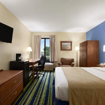 Days Inn by Wyndham Fargo