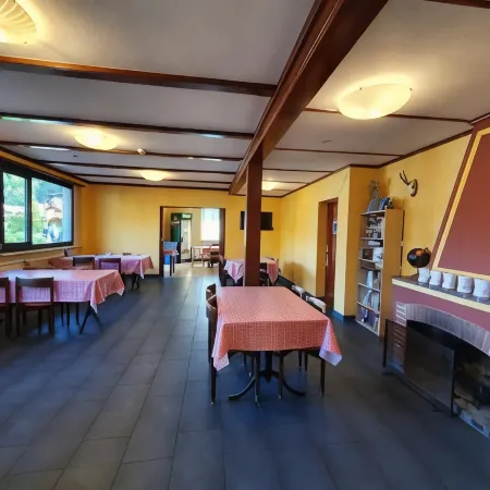 Lake Lodge Hostel