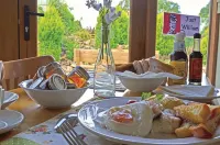 Widbrook Barns Hotels in Trowbridge