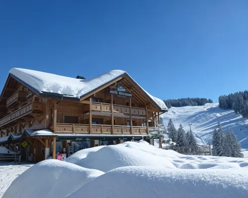 Hôtel Restaurant Les Sapins Wellness & Gourmet Hôtels à : Manigod