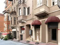 Meroddi Galata Flats Hotel dekat Menara Galata