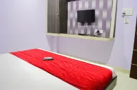 Hotel Royal Palace - 150 Meters from Mahakal Temple