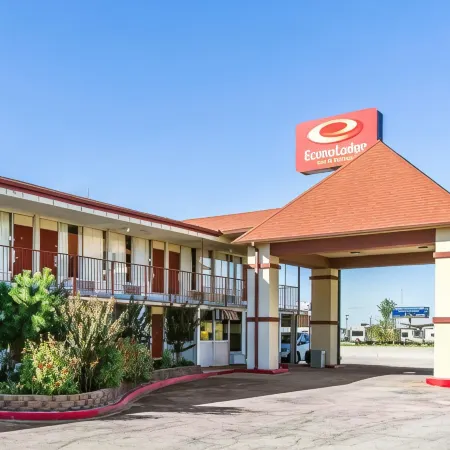 Econo Lodge Inn & Suites Near Bricktown