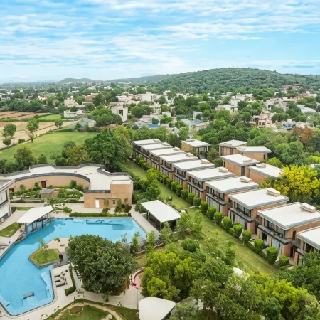 Taj Damdama Lake Resort & Spa, Gurugram