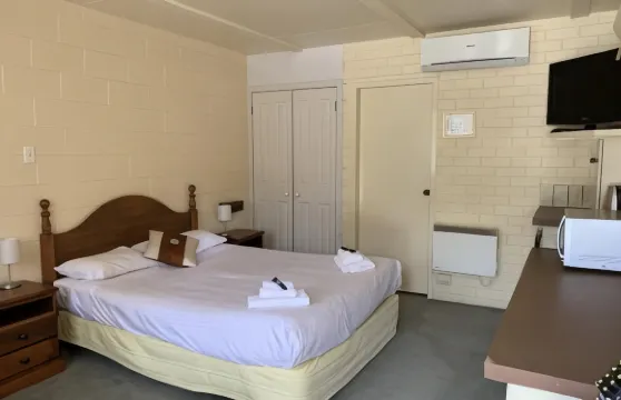 羅伯遜鄉村汽車旅館