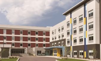 Tru by Hilton Williamsville Buffalo Airport