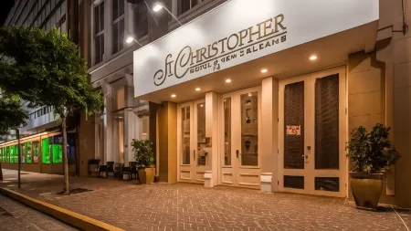 Best Western Plus St. Christopher Hotel Отели рядом с достопримечательностью «Аквариум Северной и Южной Америки»