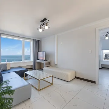 M9 Spa and Ocean View Pension Отели рядом с достопримечательностью «Библиотека «Сунджу»»