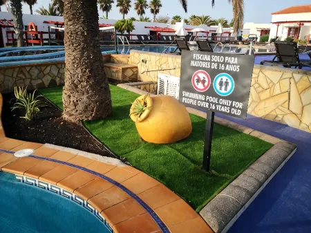 Apartamentos Castillo Beach