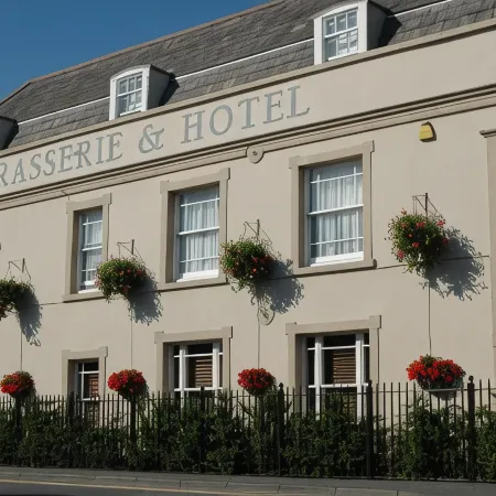 Le Bouchon Brasserie & Hotel