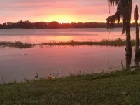 Santa Fe Lake - Dock with Swimming Area and Stunning Sunsets Hotels in Bradford County
