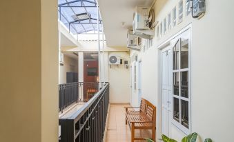 RedDoorz Syariah Near Grand Kota Bintang