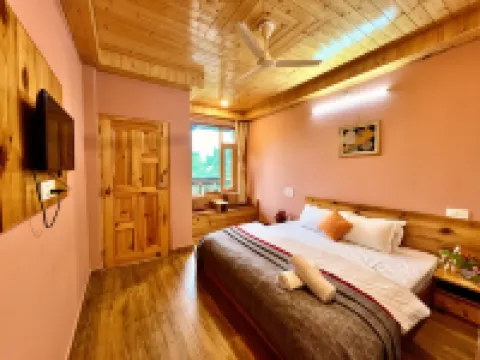 Rustic Roots Home Stay Hotels in Naggar