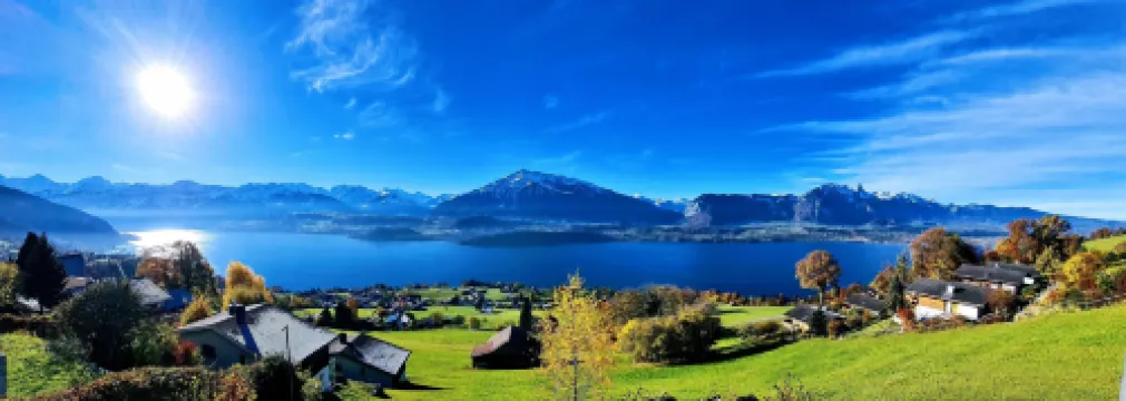 Chalet with Panoramic Views of the Mountains of the Oberland and Lake Thun 錫格里斯維爾住宿飯店