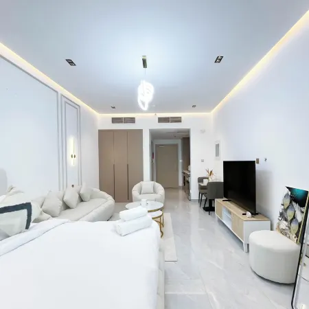 Relaxing ST Getaway Balcony, Pool & Gym Access Отели рядом с достопримечательностью «Арабиан Ранчес»