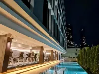 The Day Residence Hotels near Mulia Tower