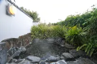 Pension Kawazunosato with Cats