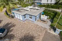 Comfortable beach apartment with pool - ビーチサイド