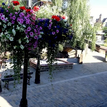 Apartment overlooking the river in the heart of Hebden Bridge - Pet friendly!