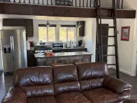 Long Lake Slice of Heaven.  Beautiful lake front home with activities for all. Ξενοδοχεία στην πόλη Willow