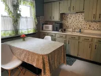House in the Hood 3-bedroom SE Cleveland with WiFi