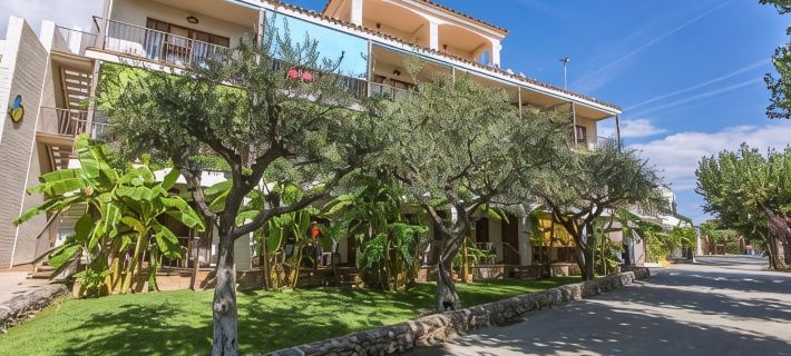 Alannia Els Prats Hotels in Baix Camp