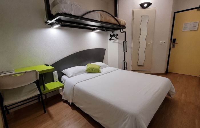 Good Night Hotel