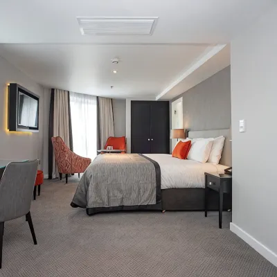 Ten Hill Place, WorldHotels Distinctive Hotels near Pickering's Gin Distillery