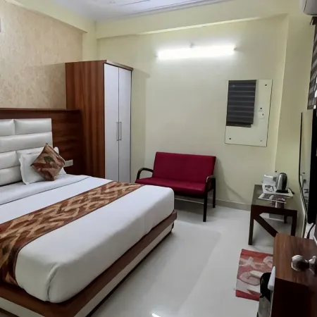 Satyadeep Inn