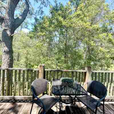 Disc golf, kayaks, or fish on private Cabin!  Near stores, casinos, beaches! Hotel Exterior