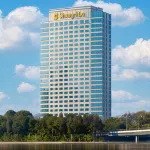Shangri-La Hotel Yangzhou - Airport Shuttle