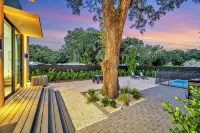 Stunning Tropical Pool House North Miami - New Construction - - Pools