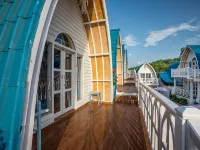 Santorini Beach Resort Hotels in Gili Trawangan