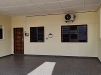 Homestay Che Wan Hotels near Sultan Haji Ahmad Shah Airport