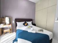 Skytree Homestay ByStay 武吉英达附近的飯店