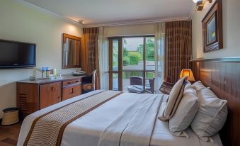 Fishtail Lodge by Annapurna