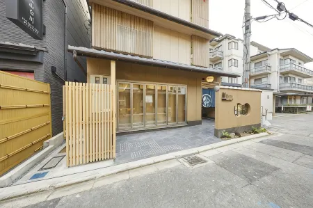 Rinn Shirakawa south