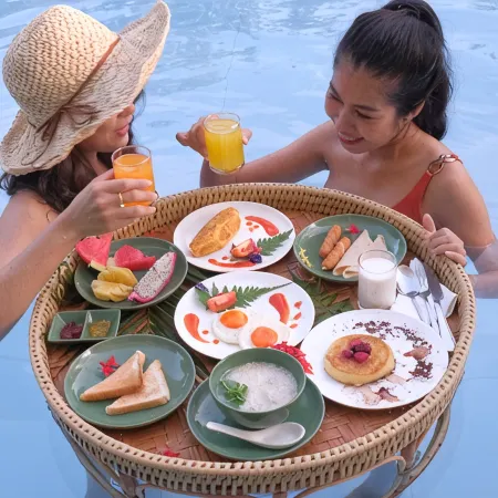 ROYAL PINEAPPLE HOTEL | a welcome to wealth and good fortune