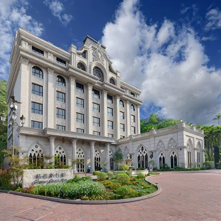 Grasse Grace Manor
