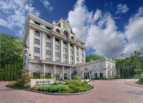 Grasse Grace Manor