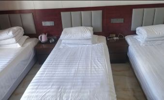Huali Hotel (Yangyuan Xinhua Avenue)