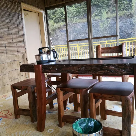 Zhouning Jiufengge Chinese Inn