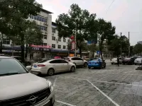 Dongkou Lantian Light Luxury Hotel