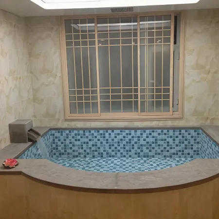 No. 18 Hot Spring Club Hall, Taihuwan Bay, Gaizhou