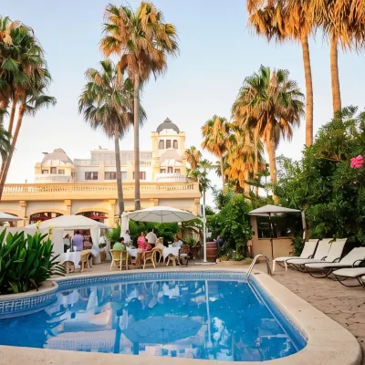 Hotel Ciutat Jardi Отели рядом с достопримечательностью «Конгресс-центр Пальмы»