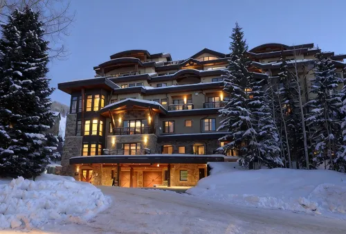 Relais & Chateaux Lumiere by Dunton - parking