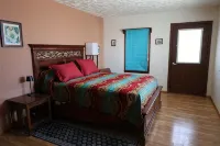 The Blue Crane Lodge is a beautiful 3-bdr house in the magical Mimbres Valley - 2-Star